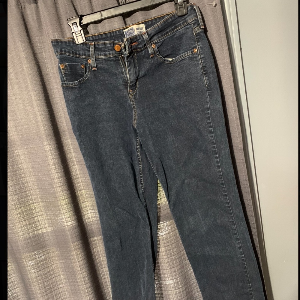 Signature Levi jeans, boot cut!